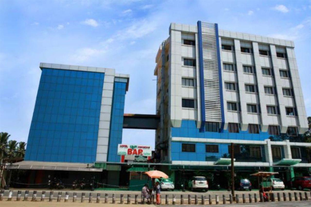 Hotel Kabani International Muvattupuzha Екстер'єр фото