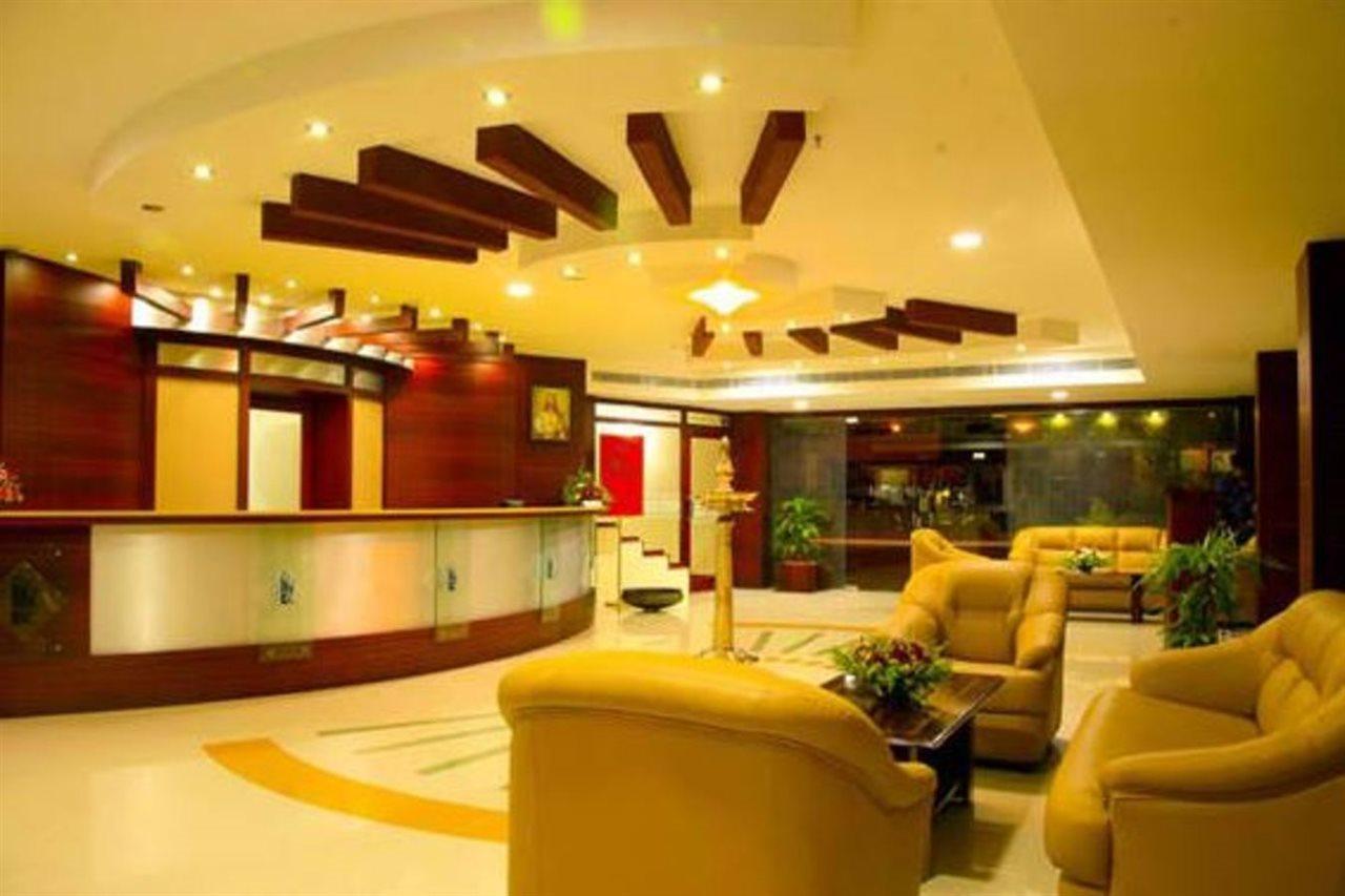 Hotel Kabani International Muvattupuzha Екстер'єр фото
