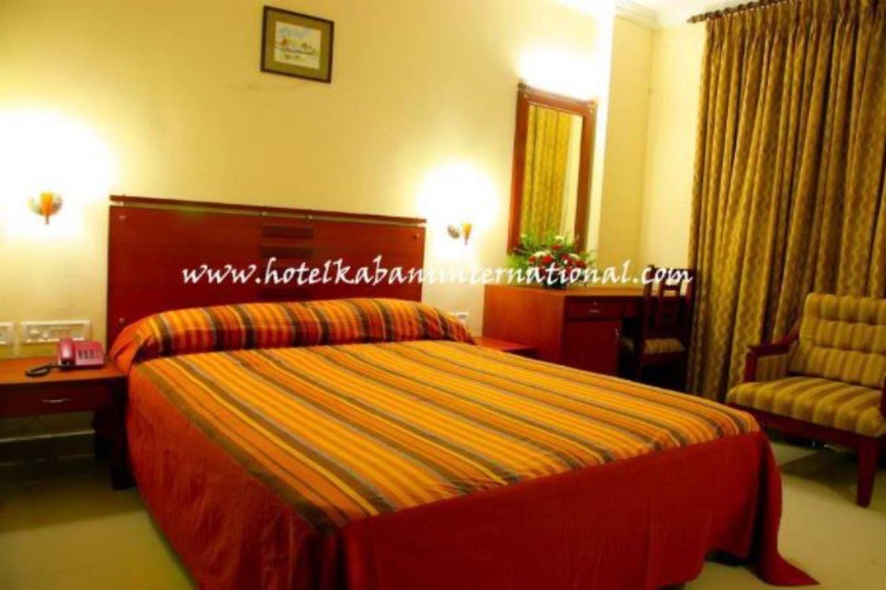 Hotel Kabani International Muvattupuzha Екстер'єр фото