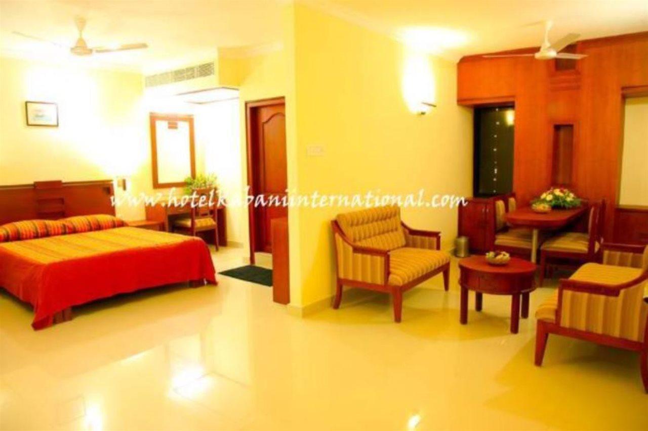 Hotel Kabani International Muvattupuzha Екстер'єр фото