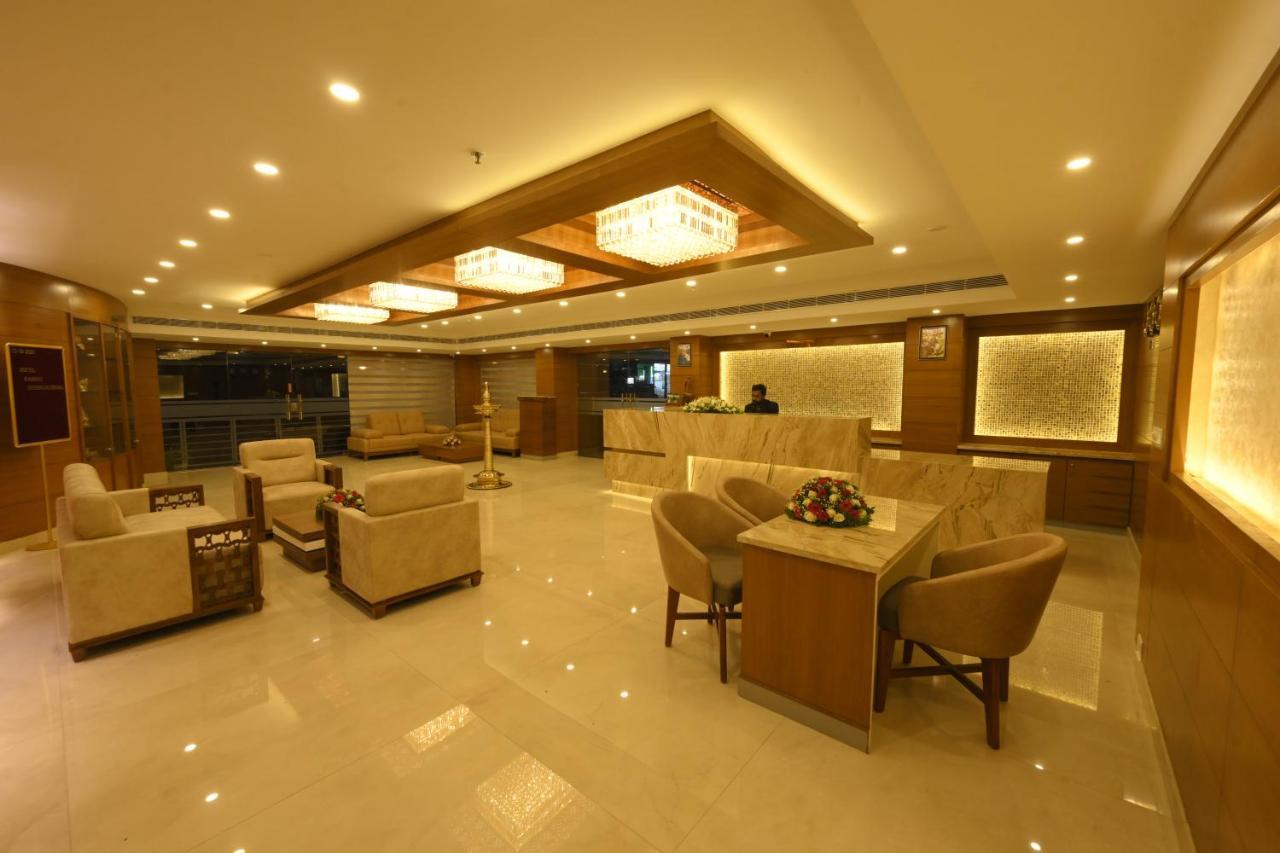 Hotel Kabani International Muvattupuzha Екстер'єр фото